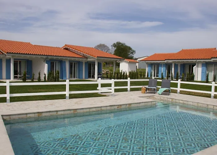 Aparthotel El Pueblín de Ribadesella