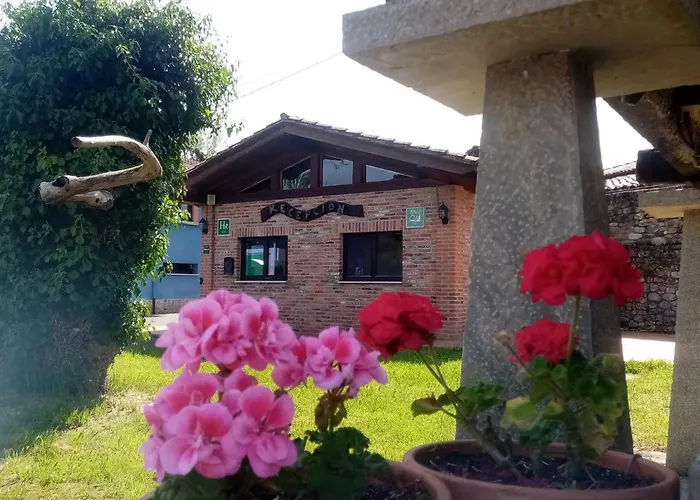 Hotel Rural Posada Del Monasterio Onís