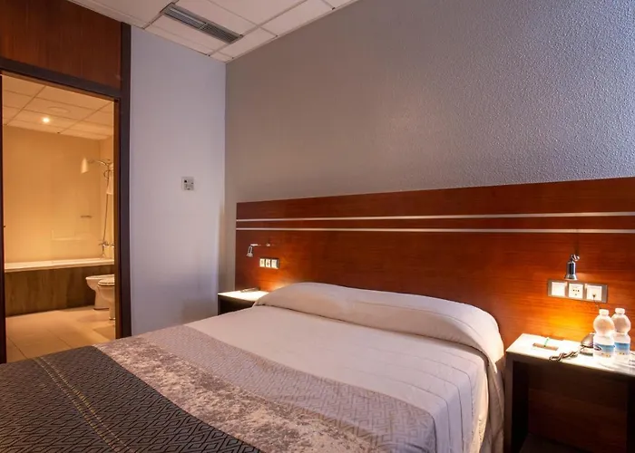 Motel Los Abedules Oviedo