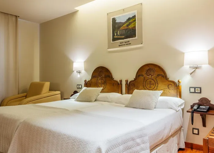 Hotel Don Paco Llanes