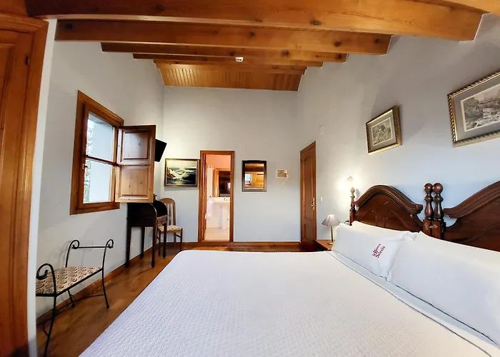 Hotel La Biesca Sebreñu Ribadesella