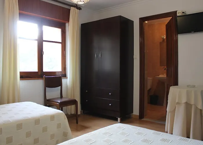 Hostal Monte Rio Trescares