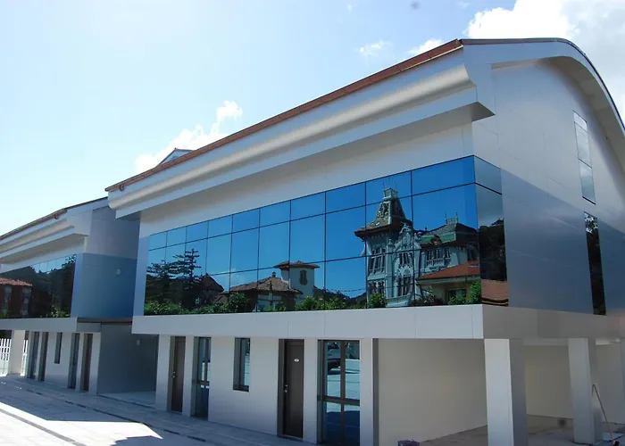 Hotel Villa Rosario II, Edificio Moderno Ribadesella