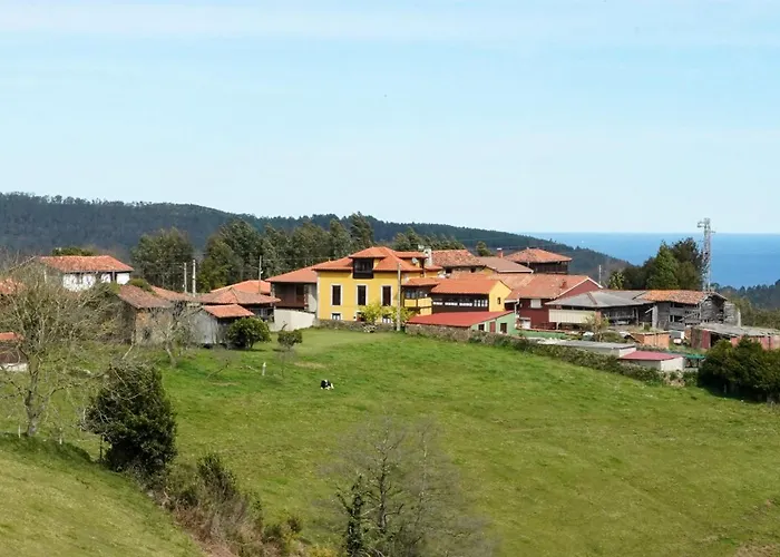 La Casona de Faedo Pensión Cudillero