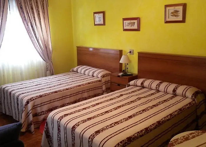 Hostal La Plaza Tielve